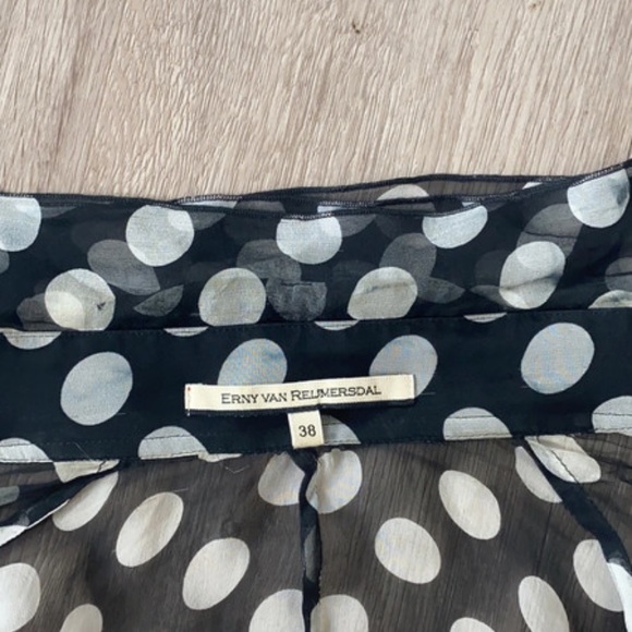 Erny v Reijmersdal 38 - Picture 3 of 4